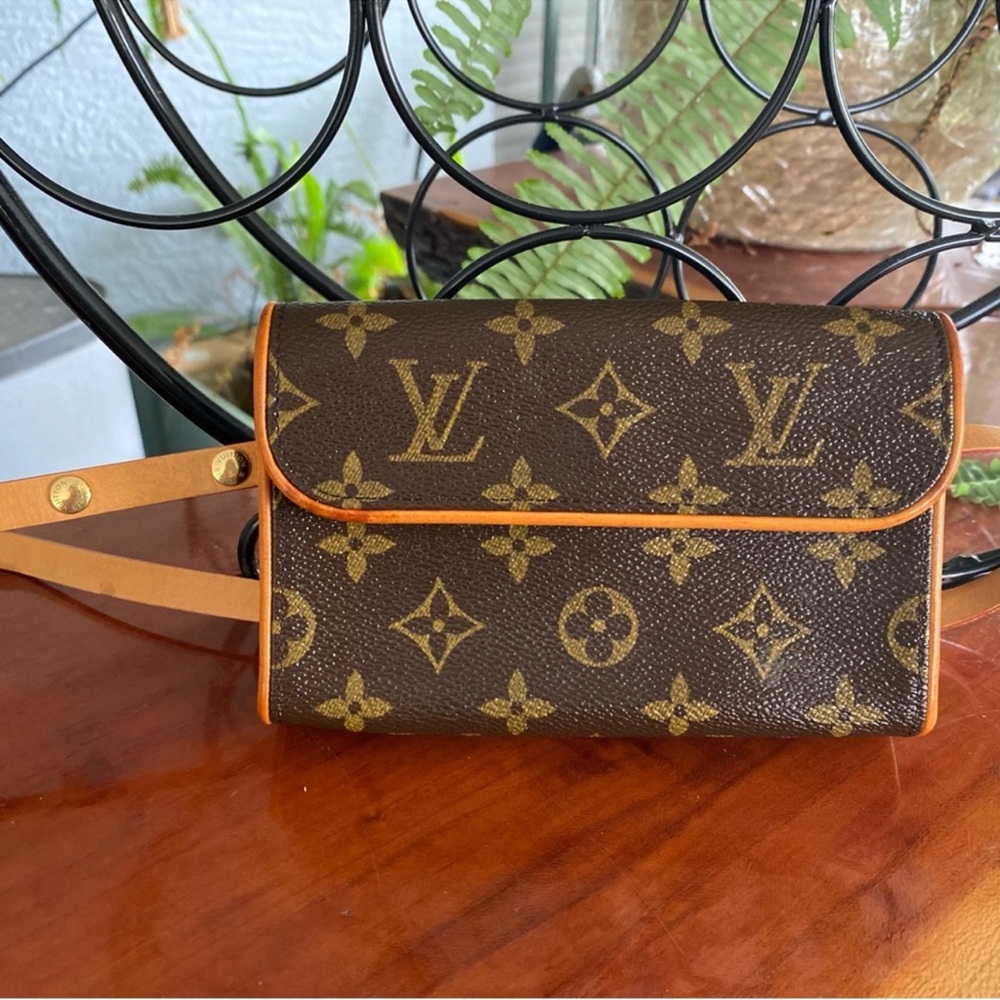 Louis Vuitton Brown Monogram Clutch